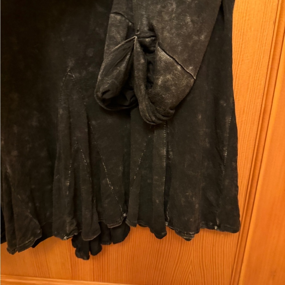POL Black Peplum Blouse with 3/4 Sleeves - Picture 5 of 7